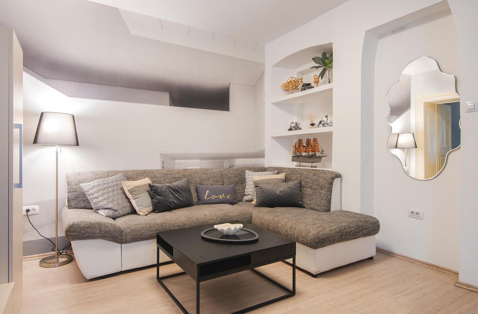 Arta Apartment City Center II - With Private Parking Pula Exterior foto